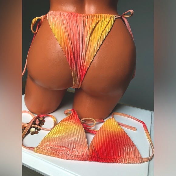 NEW SHEIN Neon Fiery Sunset Cheeky Triangle Bikini Set Size Medium - Picture 1 of 10
